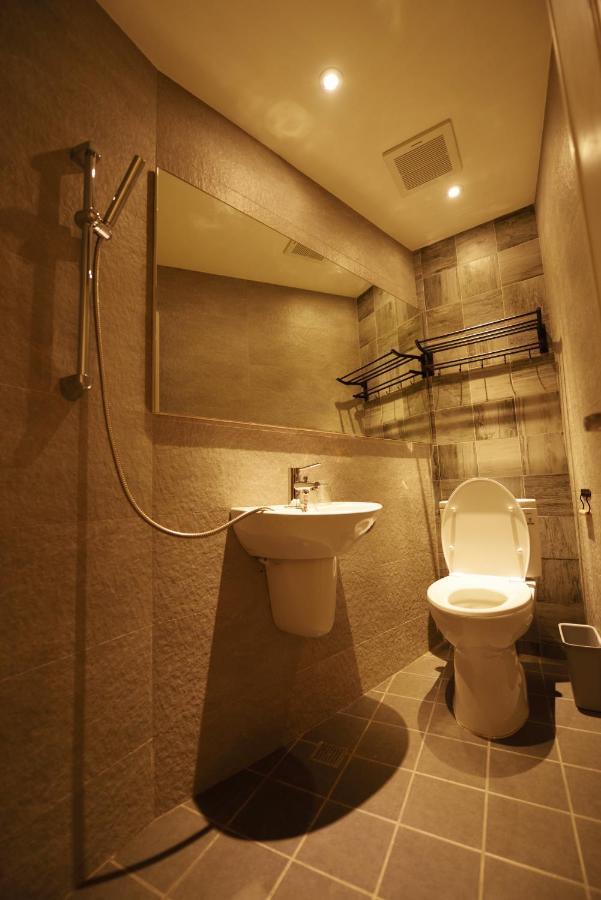 Owl Inn Tainan Exterior foto